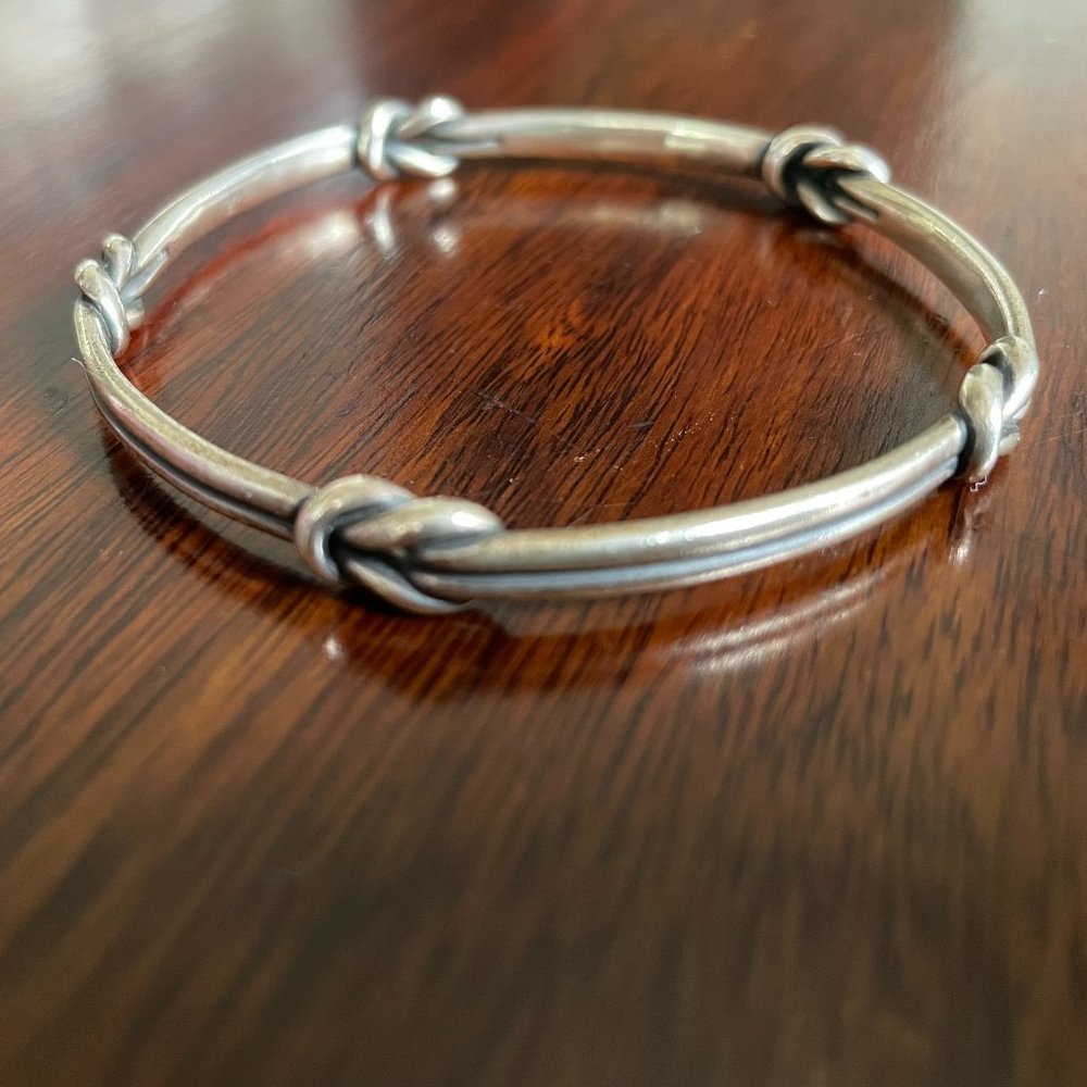 Rare retired James Avery sterling silver lovers knot bangle bracelet